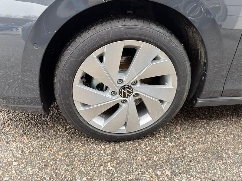 Neu VW Golf VIII 115 PS (84 kW) 2026 Mittelgrau  metallic