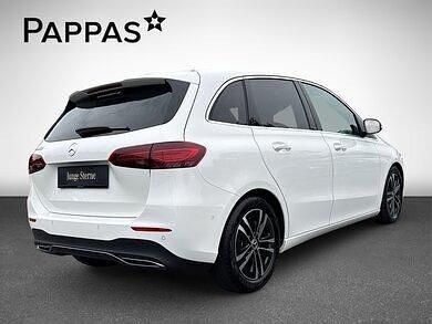 Gebraucht Mercedes B180 Edition 116 PS (85 kW) 2024 Weiss Van / Kleinbus