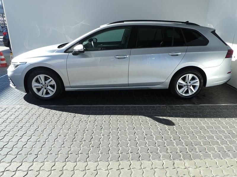 Gebraucht VW Golf VIII Life 110 PS (80 kW) 2022 Silber  metallic Kombi