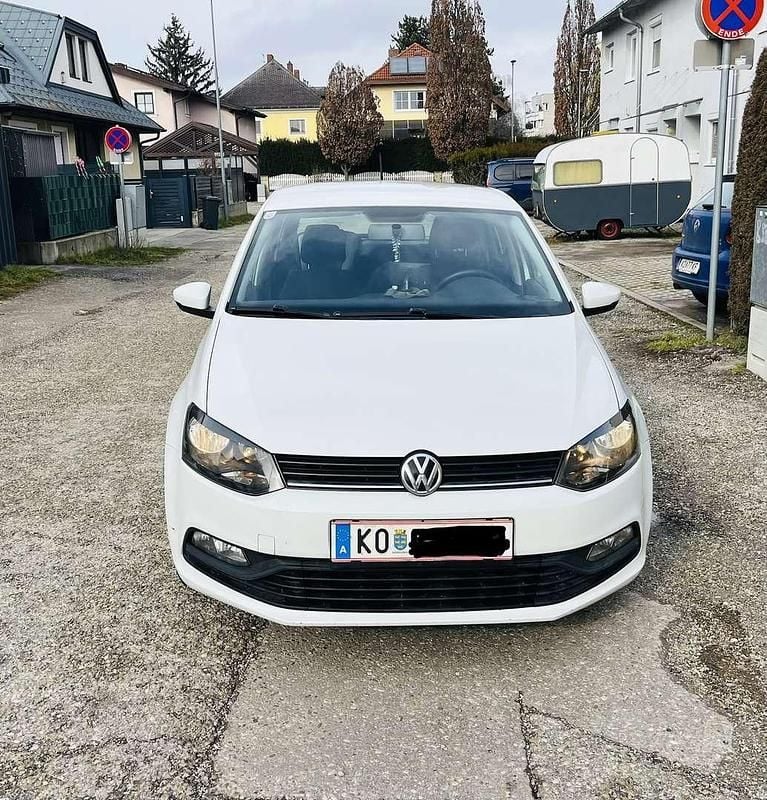 Gebraucht VW Polo Classicline 60 PS (44 kW) 2016 Weiß Limousine