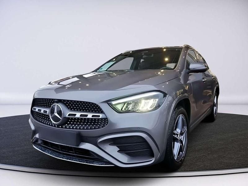 Gebraucht Mercedes GLA250 AMG line 163 PS (119 kW) 2024 Grau SUV