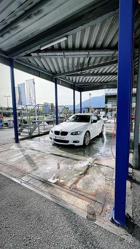 Gebraucht BMW 325 197 PS (144 kW) 2010 Coupé