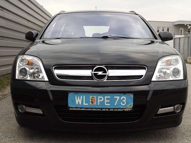 Schwarz Gebraucht 2005 Opel Signum Edition Kleinwagen | € 4.994 - Bild 1/4