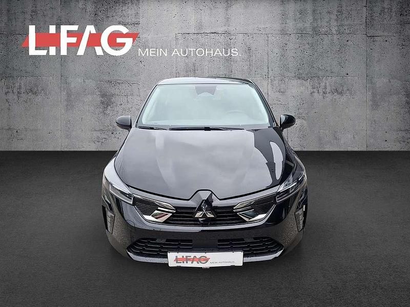 Neu Mitsubishi Colt Invite 91 PS (66 kW) 2025 Schwarz Limousine