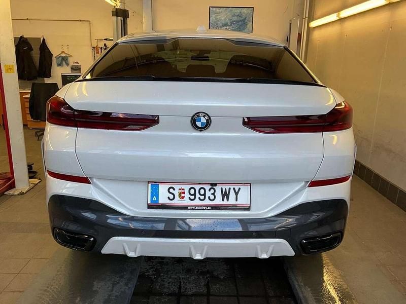 Gebraucht BMW X6 M Sport 333 PS (244 kW) 2023 SUV