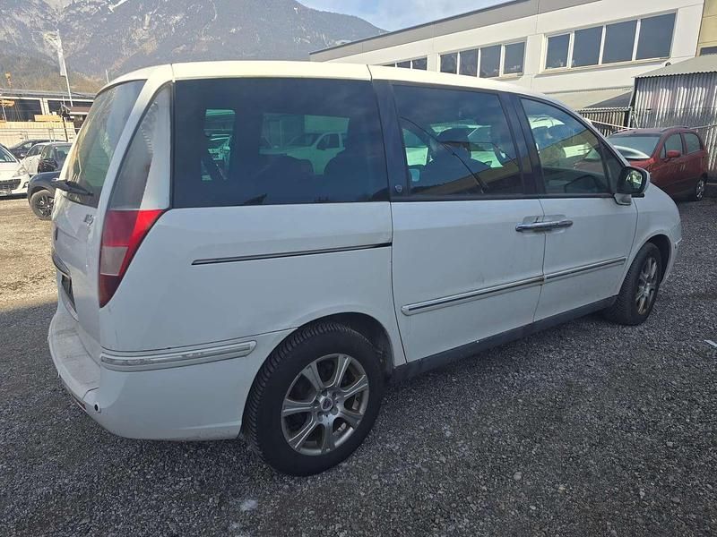 Gebraucht Lancia Phedra 170 PS (125 kW) 2009 Weiß Van / Kleinbus