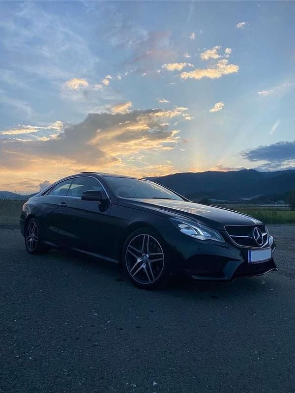 Gebraucht Mercedes E220 AMG 170 PS (125 kW) 2016 Coupé