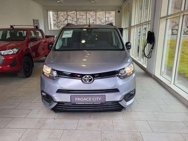 Gebraucht 2024 Toyota Proace Verso City Kombi | € 47.950 - Bild 1/4