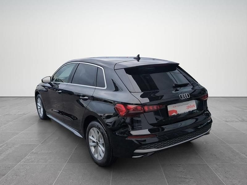 Neu Audi A3 116 PS (85 kW) 2026 Schwarz  normal