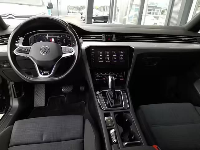 Gebraucht VW Passat GTE 156 PS (114 kW) 2021 Deep black perleffekt Kombi