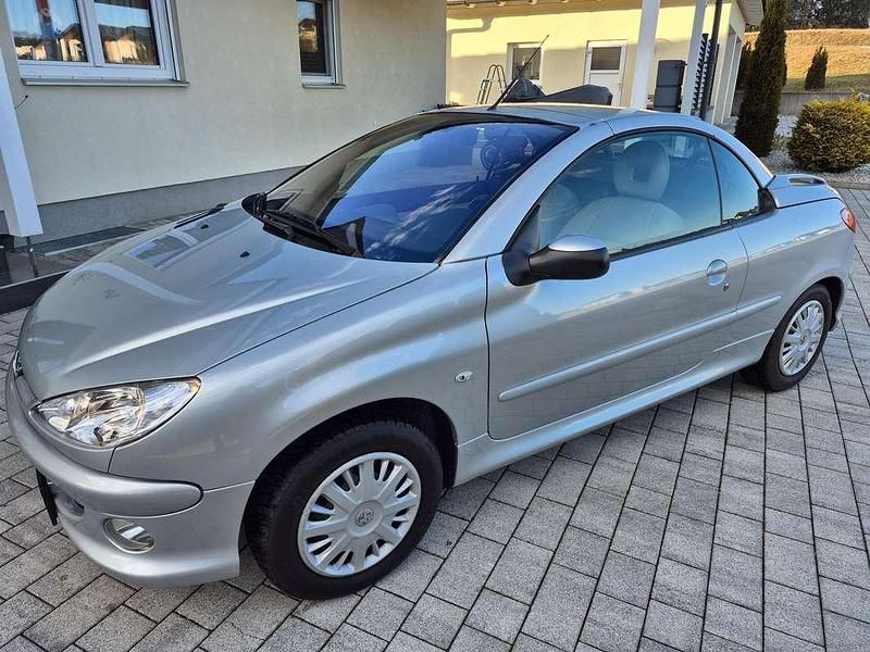 Gebraucht Peugeot 206 CC Platinum 136 PS (100 kW) 2005 Grau Cabrio