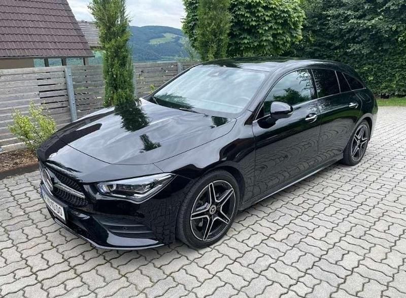 Gebraucht Mercedes CLA200 Shooting Brake 150 PS (110 kW) 2021 Schwarz Kombi