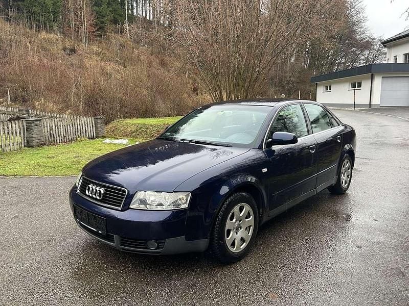 Blau Gebraucht 2003 Audi A4 Limousine | € 1.680 (Fairer Preis) - Bild 1/4