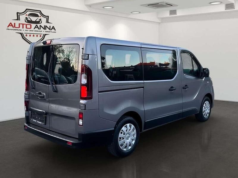 Gebraucht Renault Trafic Expression 95 PS (69 kW) 2016 Grau Van / Kleinbus