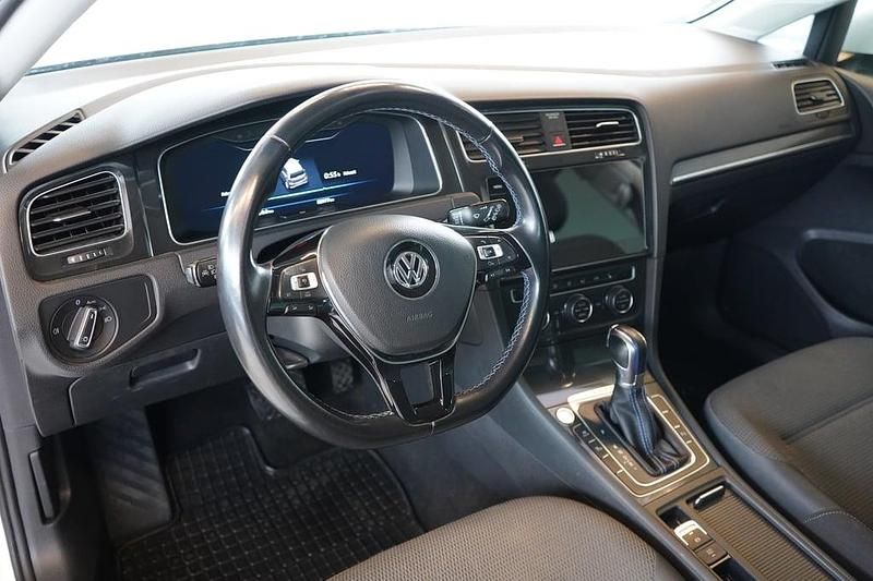 Gebraucht VW e-Golf 100 kW (136 PS) 2019 Weiss  normal Kleinwagen
