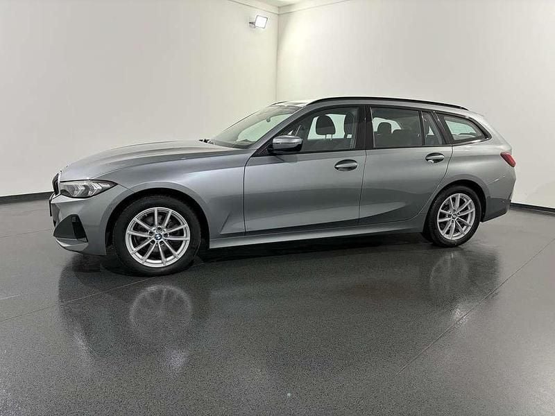 Gebraucht BMW 320 190 PS (139 kW) 2023 Grau Kombi