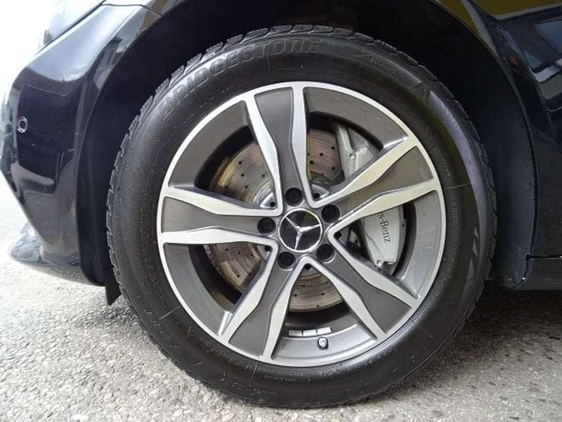 Gebraucht Mercedes C350e Avantgarde 211 PS (155 kW) 2016 Schwarz Limousine