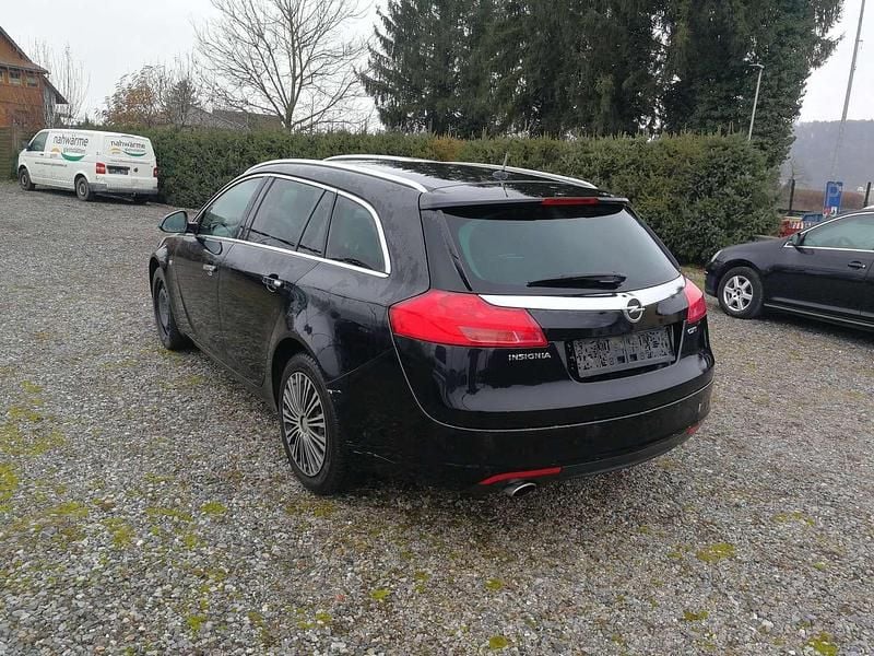 Gebraucht Opel Insignia Edition 160 PS (117 kW) 2009 Schwarz Kombi