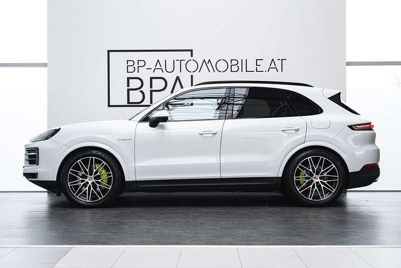 Gebraucht Porsche Cayenne 470 PS (345 kW) 2024 Weiß SUV