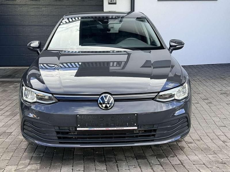 Gebraucht VW Golf VIII Life 116 PS (85 kW) 2024 Grau Kleinwagen