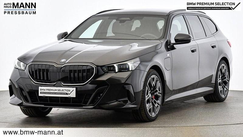 Saphirschwarz Gebraucht 2025 BMW 550e M Sport | € 81.990 - Bild 1/1