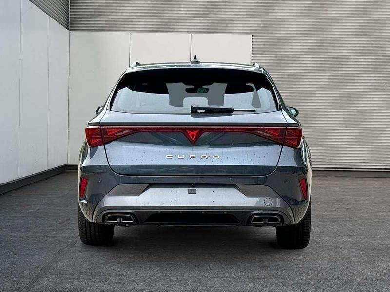 Neu Cupra Leon 150 PS (110 kW) 2025 Schwarz Kombi