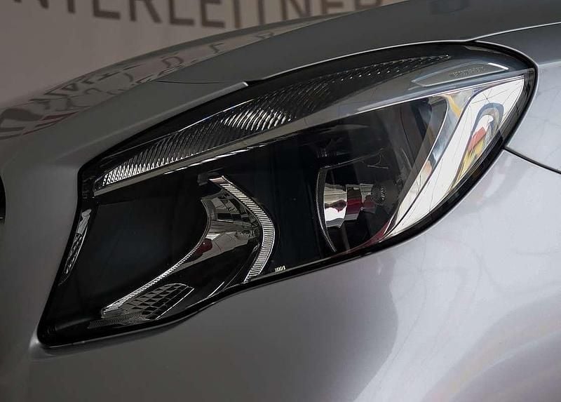 Gebraucht Mercedes GLA200 136 PS (100 kW) 2018 Grau SUV