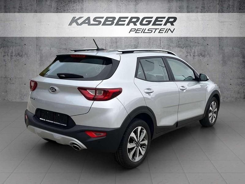 Gebraucht Kia Stonic Silver 101 PS (74 kW) 2021 Grau SUV
