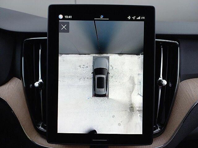 Gebraucht Volvo XC60 252 PS (185 kW) 2025 Grün SUV