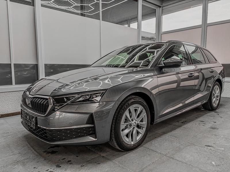 Grau Gebraucht 2025 Skoda Octavia Selection Kombi | € 38.104 - Bild 1/4