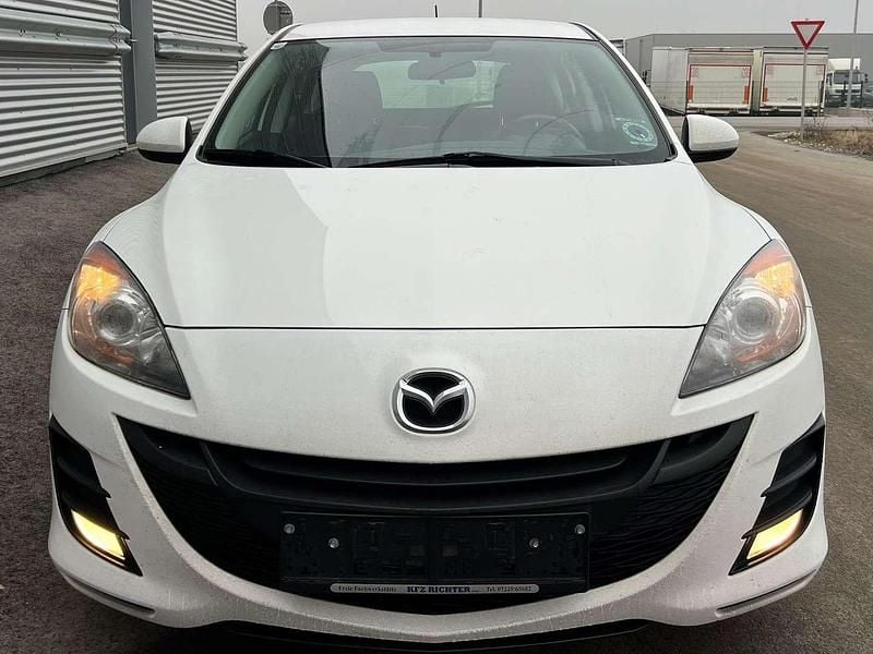 Gebraucht Mazda 3 Edition 105 PS (77 kW) 2010 Weiß Kleinwagen