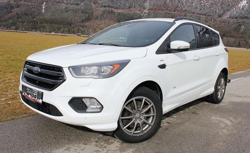 Gebraucht Ford Kuga ST-Line 150 PS (110 kW) 2017 Weiß SUV