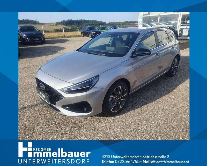 Shimmering silver Gebraucht 2023 Hyundai i30 GO! Limousine | € 26.990 (Etwas zu teuer) - Bild 1/4