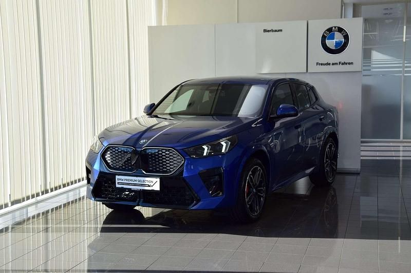 M portimao blau Gebraucht 2024 BMW iX2 Shadowline SUV | € 52.980 (Teuer) - Bild 1/4