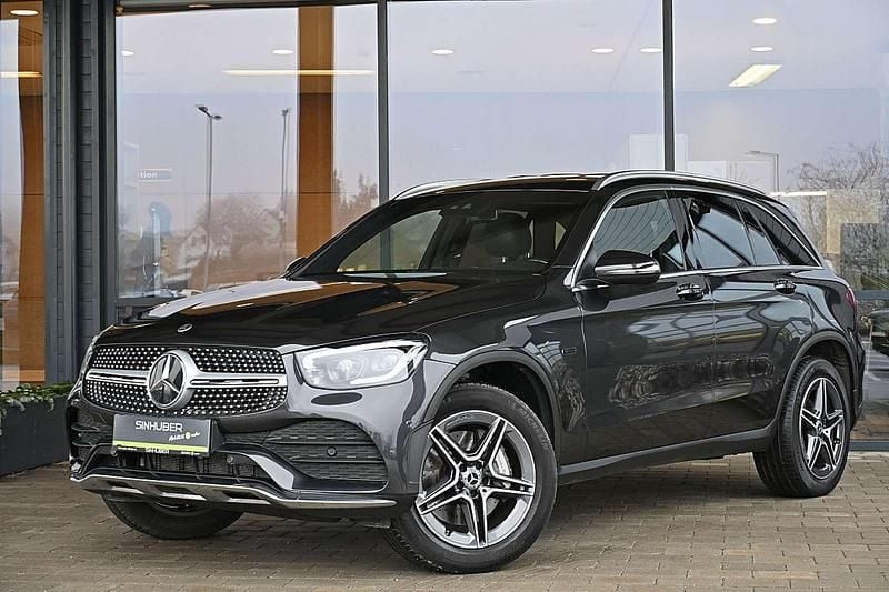 Grau Gebraucht 2020 Mercedes GLC300e AMG SUV | € 33.490 (Superpreis) - Bild 1/4