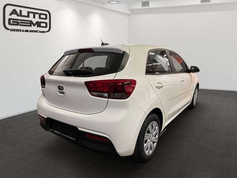 Gebraucht Kia Rio 83 PS (61 kW) 2021 Weiß Limousine
