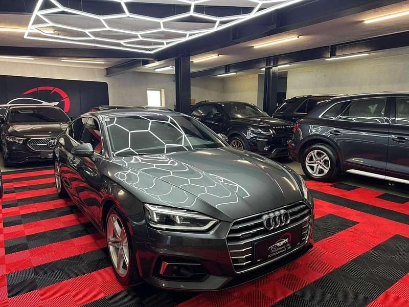 Grau Gebraucht 2018 Audi A5 Sport Coupé | € 25.490 (Etwas zu teuer) - Bild 1/4