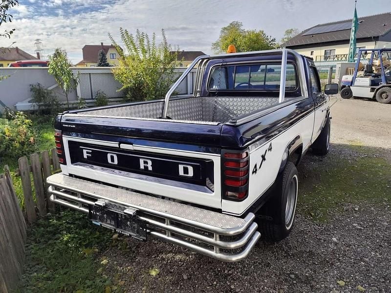 Gebraucht Ford Ranger 132 PS (97 kW) 1983 Blau Abholung