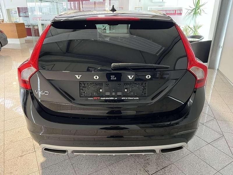 Gebraucht Volvo V60 CC 150 PS (110 kW) 2017 Schwarz Kombi