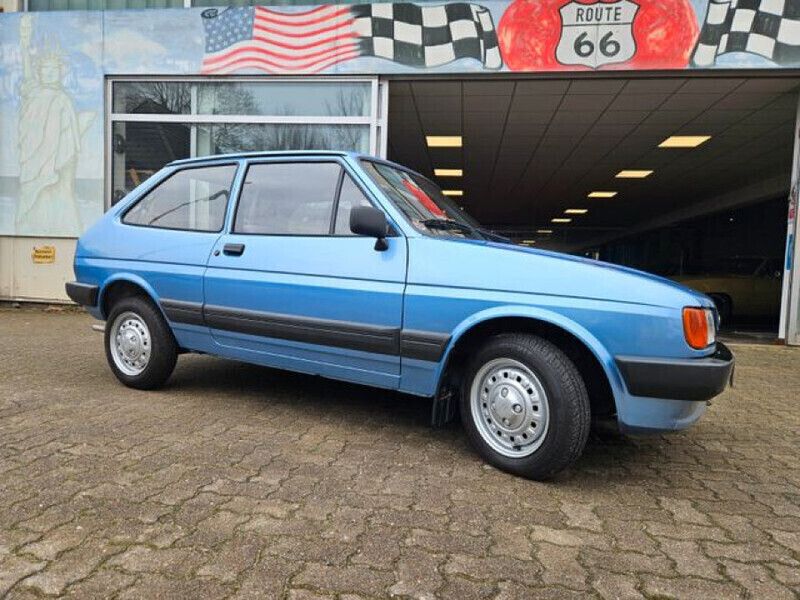Gebraucht Ford Fiesta 45 PS (33 kW) 1983 Blau Kleinwagen