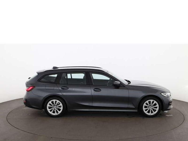 Gebraucht BMW 318 Advantage 156 PS (114 kW) 2021 Grau Kombi