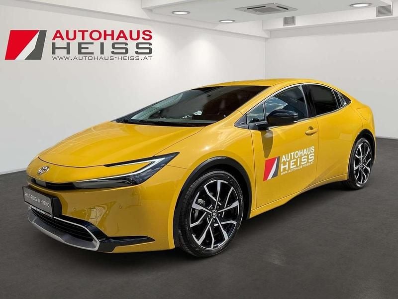 Gelb Gebraucht 2023 Toyota Prius Plug-in Hybrid Executive Kleinwagen | € 34.990 - Bild 1/4