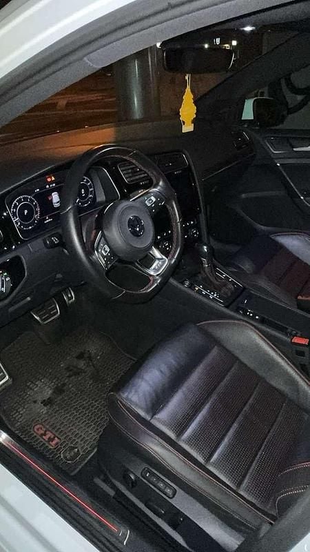 Gebraucht VW Golf VII GTI 245 PS (180 kW) 2019 Limousine