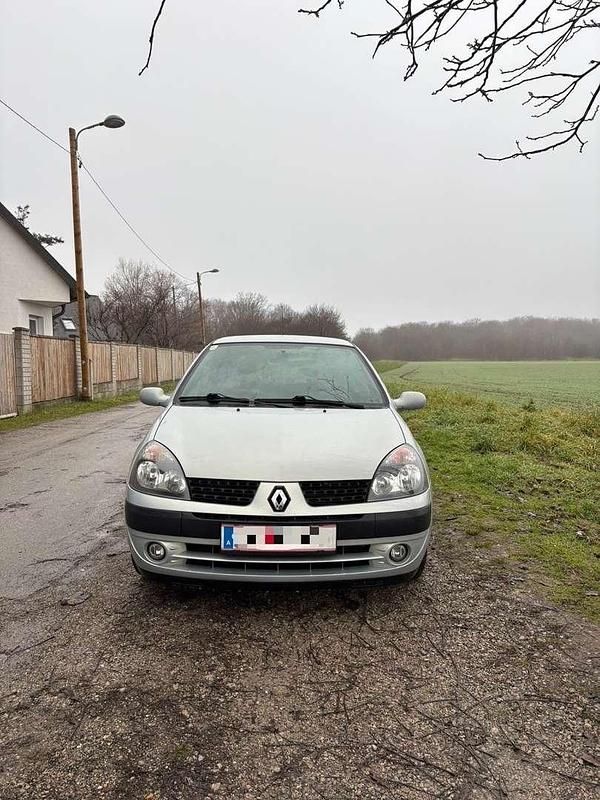 Gebraucht Renault Clio II 58 PS (42 kW) 2003 Limousine
