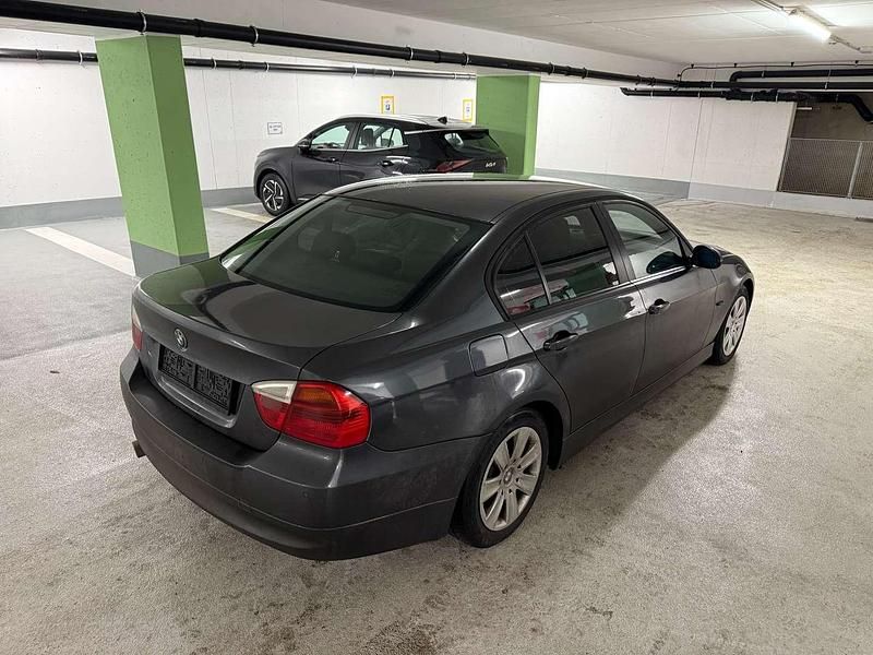 Gebraucht BMW 318 121 PS (88 kW) 2006 Limousine
