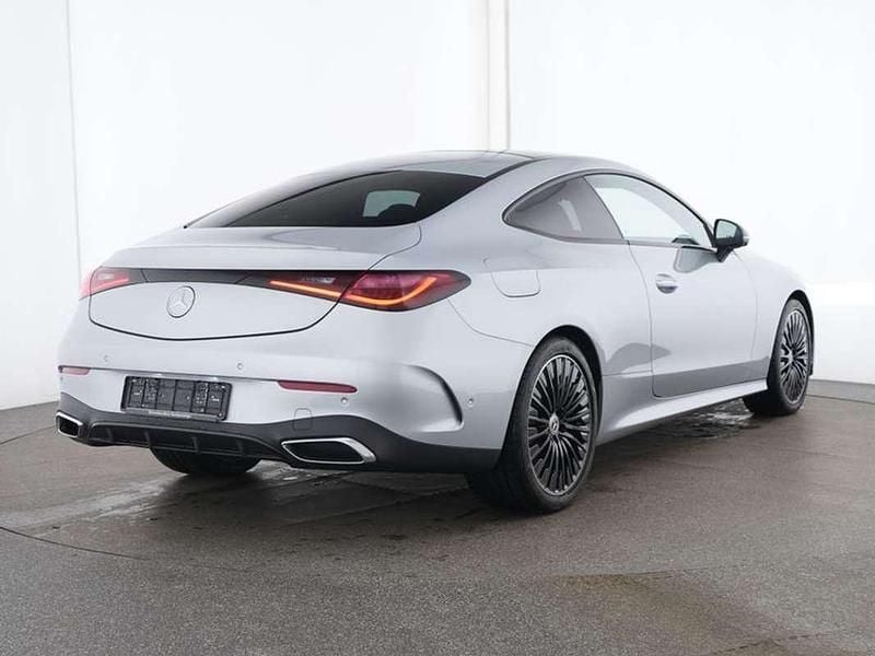 Gebraucht Mercedes 180 AMG 170 PS (125 kW) 2025 Silber Limousine