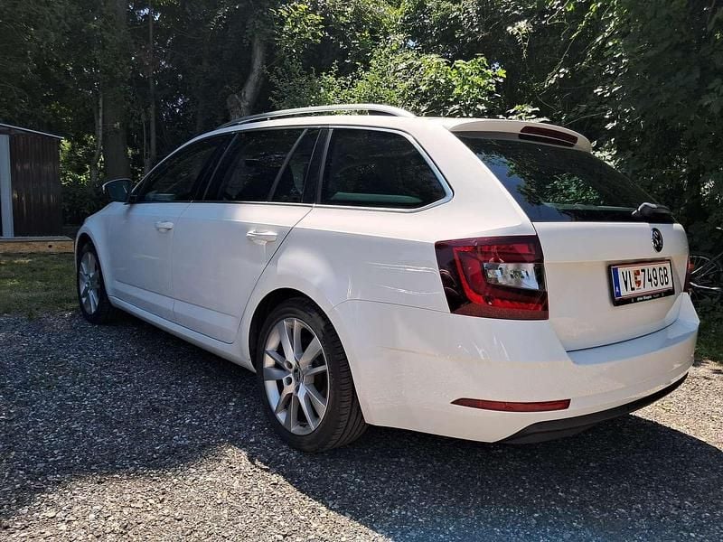 Gebraucht 2019 Skoda Octavia Ambition Kombi | € 12.500 - Bild 1/4