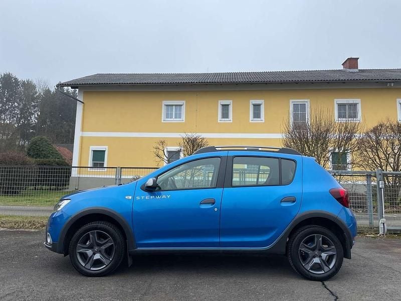 Gebraucht Dacia Sandero Stepway 90 PS (66 kW) 2018 Blau Limousine