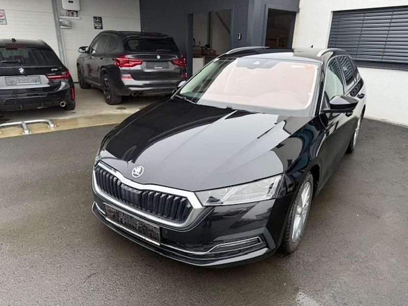 Schwarz Gebraucht 2021 Skoda Octavia Kombi | € 12.990 (Guter Preis) - Bild 1/4