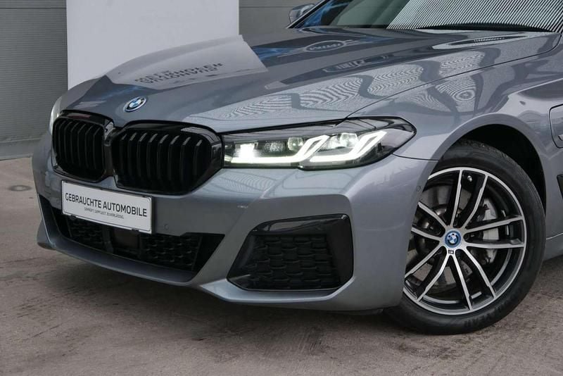 Gebraucht BMW 530e Shadowline 184 PS (135 kW) 2022 Blau Kombi